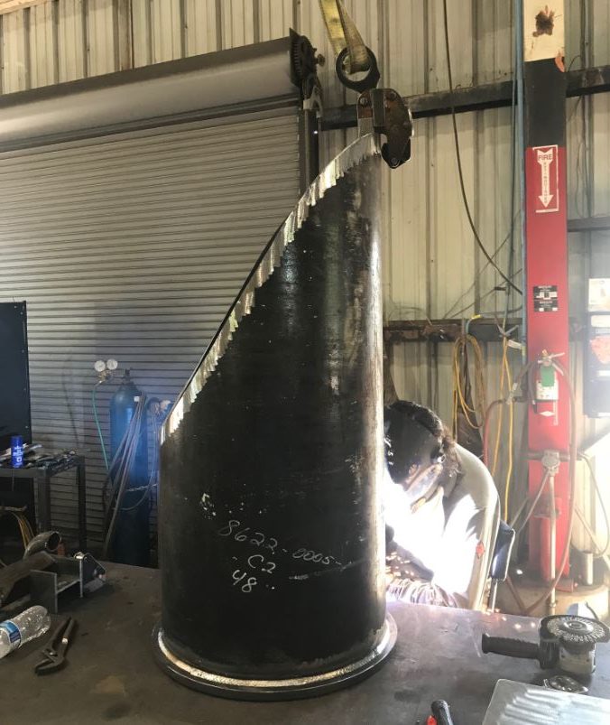 Dummy Leg (piping trunnion) for steel pipeline being welded