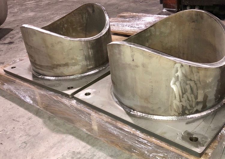 custom pipe saddles for trunnion support